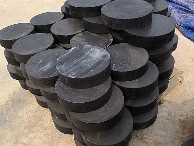 津南区板式橡胶支座由若干层橡胶片与薄钢板经加压硫化